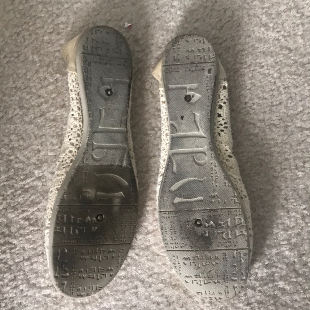 Shoes - Picture 2 of 2